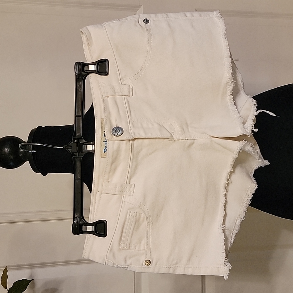 (#W16) Paris Blues White Jean Shorts, Size: 11